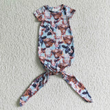 5.5 cow newborn clothing